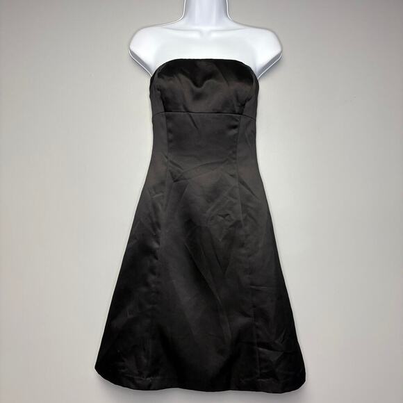 Vera Wang Dresses & Skirts - Vera Wang LBD Little Black Dress Satin Strapless Mini A-Line Dress Sz 6